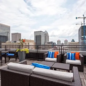 Apartment Abode Vue At 3rd Downtown Loft Style + Sleeper Sofa, Louisville
